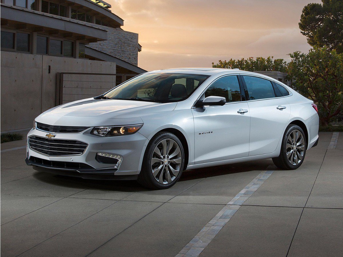 Used 2018 Chevrolet Malibu LT FWD image 1