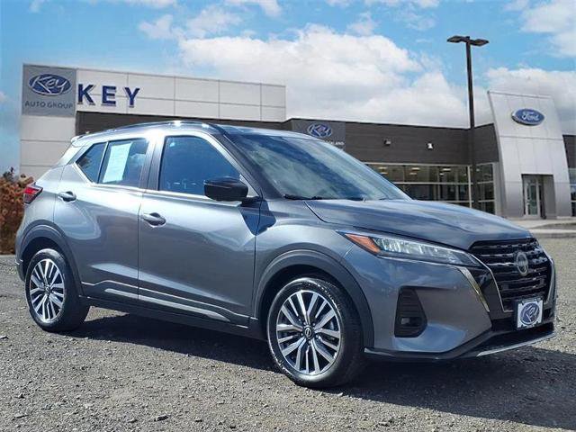 Used 2024 Nissan Kicks SR image 1