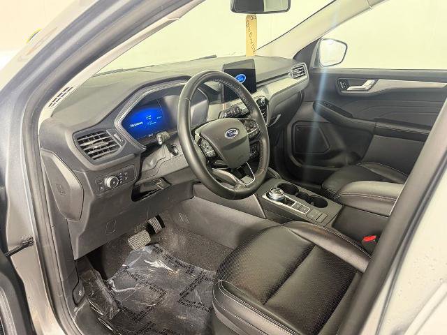 Certified 2022 Ford Escape Titanium AWD/4WD image 12