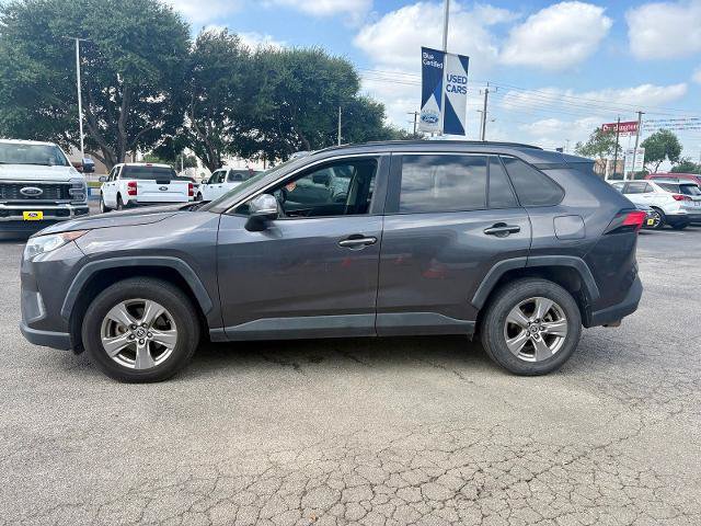 Used 2020 Toyota RAV4 XLE w/ Convenience Package FWD image 6