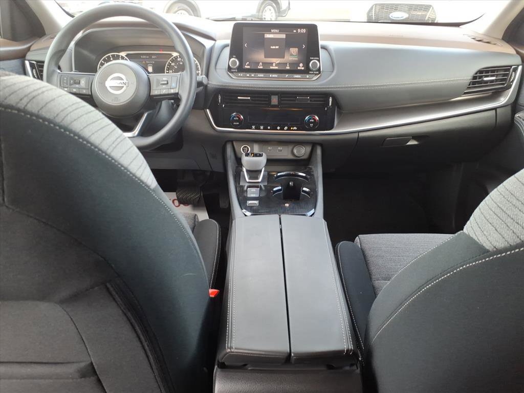 Used 2021 Nissan Rogue SV image 18