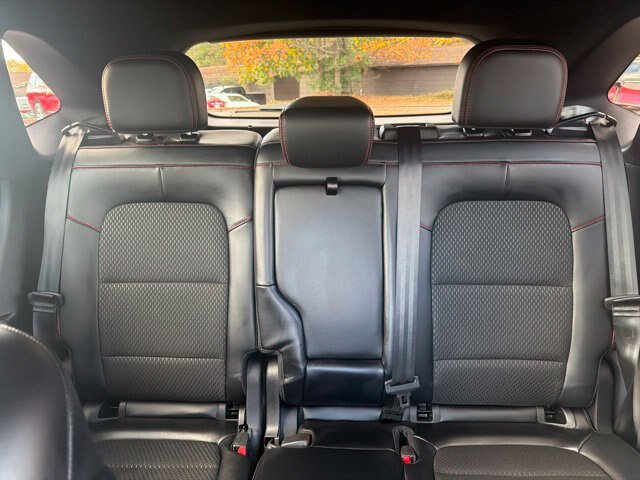 Certified 2025 Ford Escape ST-Line Select AWD/4WD image 28