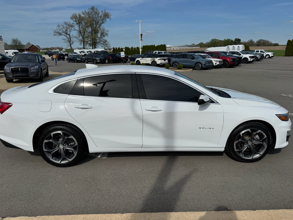 Used 2022 Chevrolet Malibu LT FWD image 9