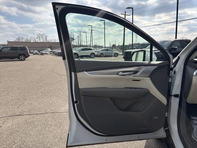 Used 2024 Cadillac XT5 Premium Luxury w/ LPO, Floor Liner Package image 21