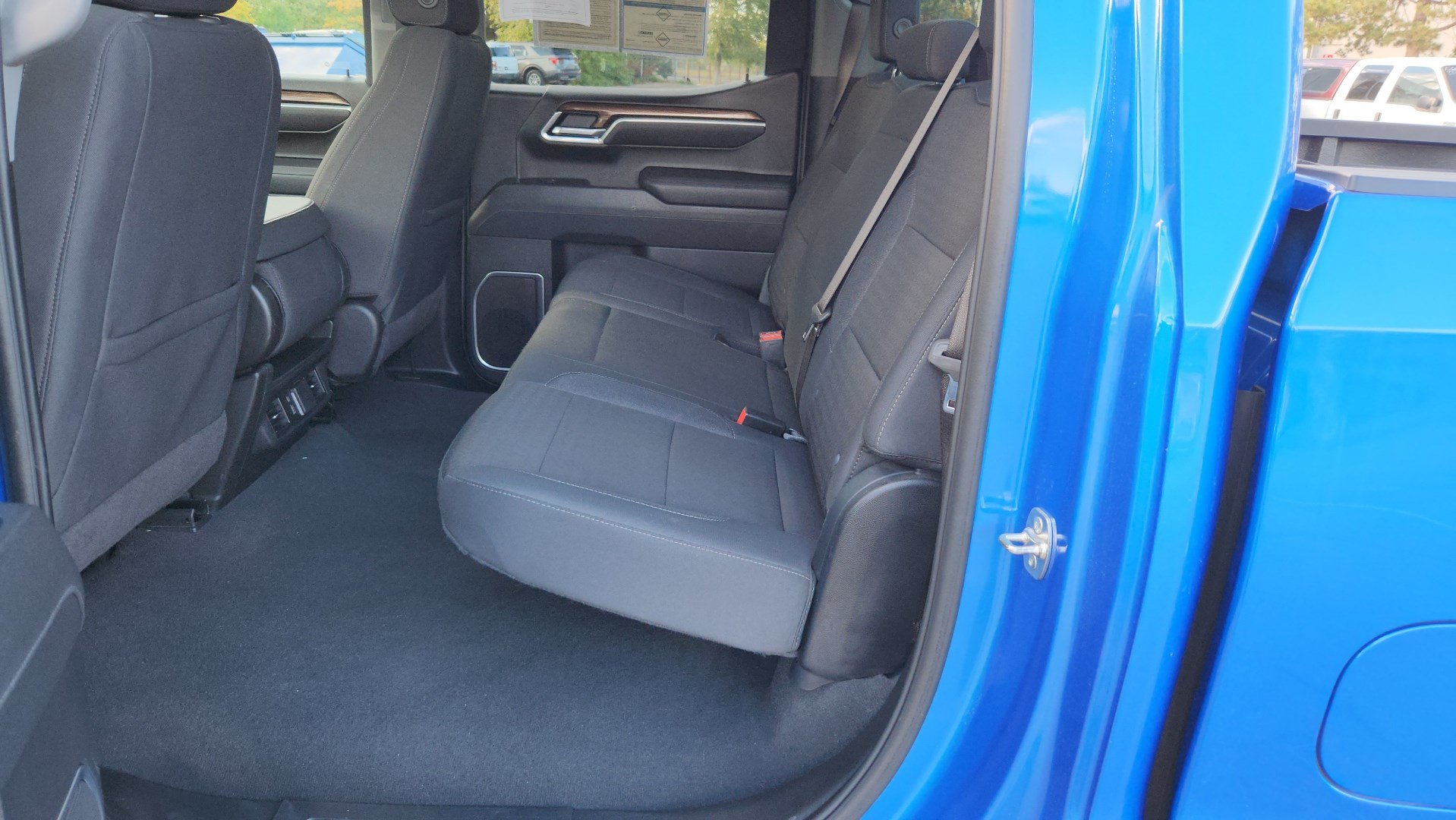 Used 2025 Chevrolet Silverado 1500 LT AWD/4WD image 20