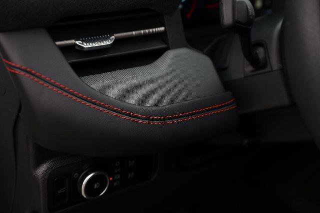 Certified 2025 Ford Explorer ST-Line image 28