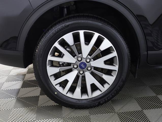 Certified 2022 Ford Escape Titanium w/ Class II Trailer Tow Package image 24