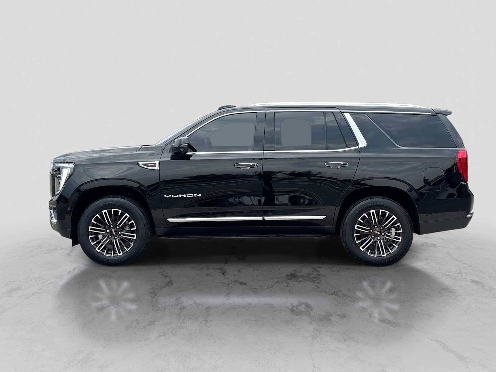 Used 2025 GMC Yukon Elevation w/ LPO, Floor Liner Package AWD/4WD image 3