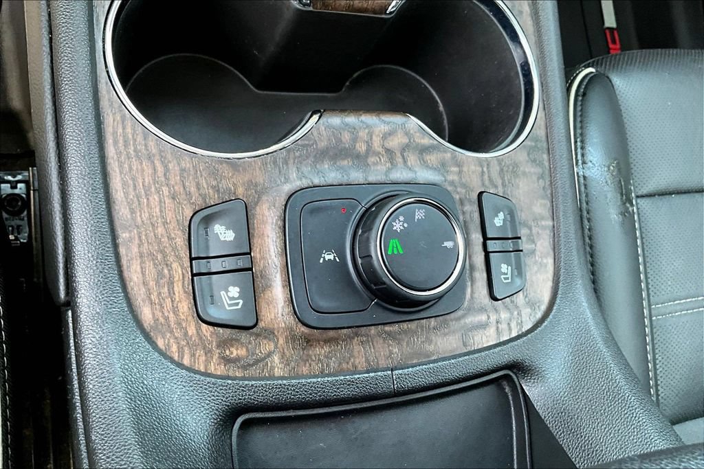 Used 2021 GMC Acadia Denali w/ Denali Technology Package FWD image 17