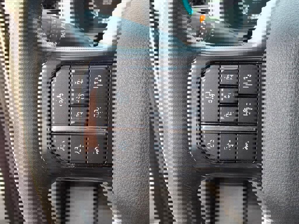 Certified 2022 Ford F150 Platinum w/ Equipment Group 701A High image 24