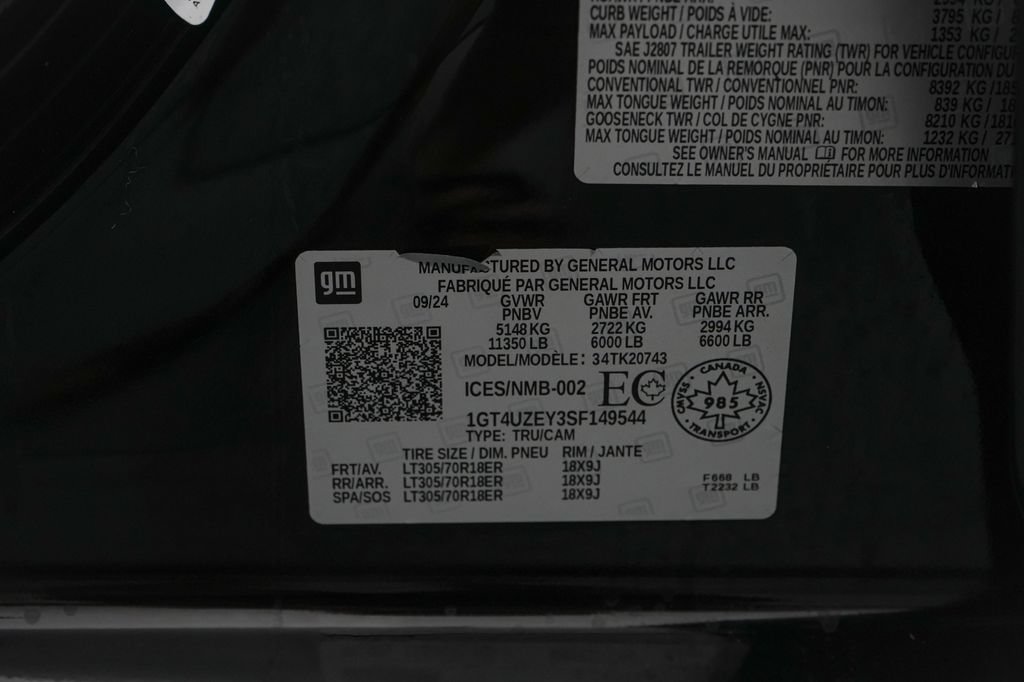 Used 2025 GMC Sierra 2500 AT4X w/ Snow Plow Prep/Camper Package AWD/4WD image 24