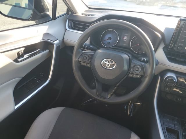 Used 2019 Toyota RAV4 XLE image 9