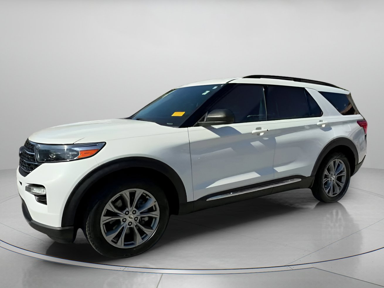 Certified 2022 Ford Explorer XLT w/ Equipment Group 202A image 12