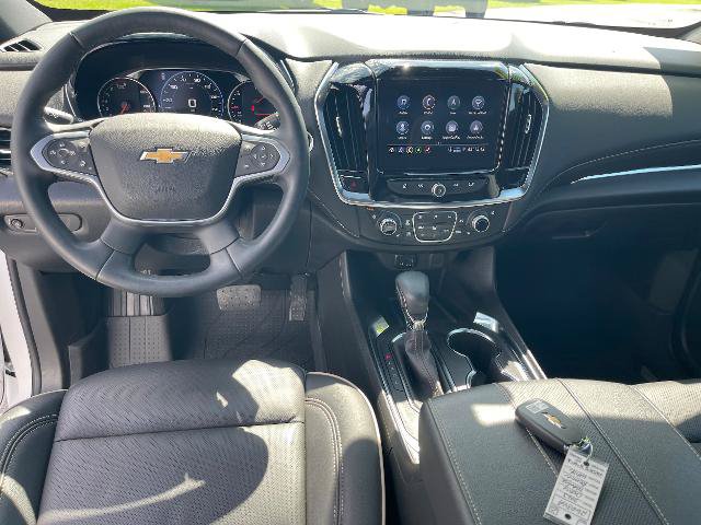 Used 2023 Chevrolet Traverse Premier FWD image 24