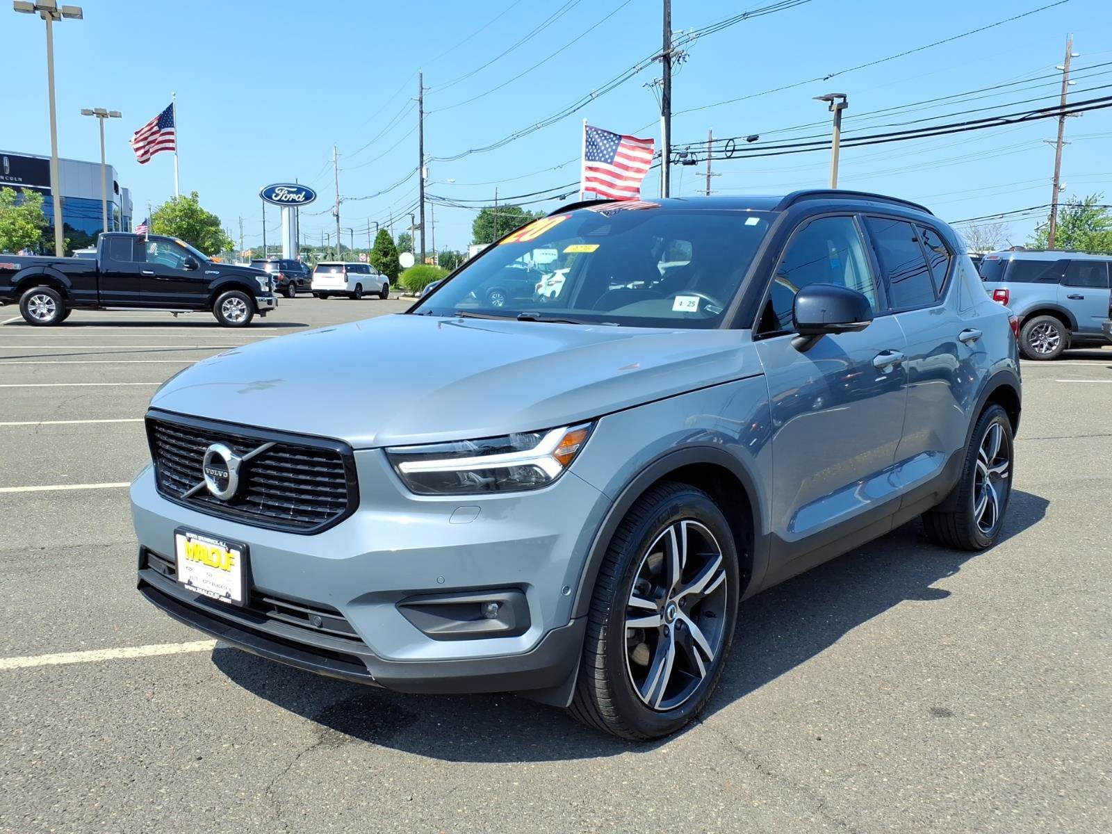 Used 2020 Volvo XC40 T5 R-Design w/ Protection Package AWD/4WD image 3