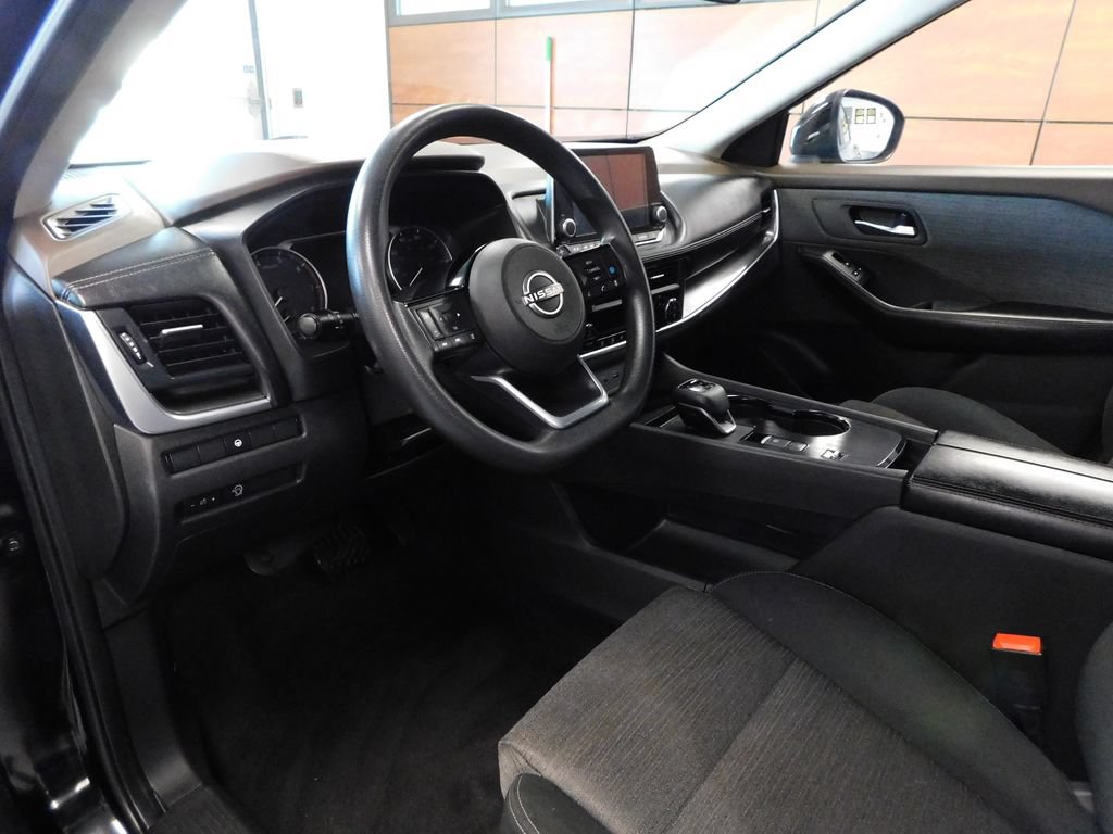Used 2023 Nissan Rogue SV FWD image 13