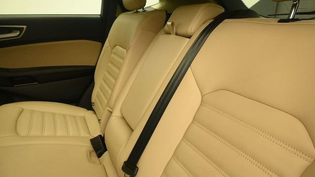 Certified 2022 Ford Edge SEL w/ Convenience Package AWD/4WD image 11