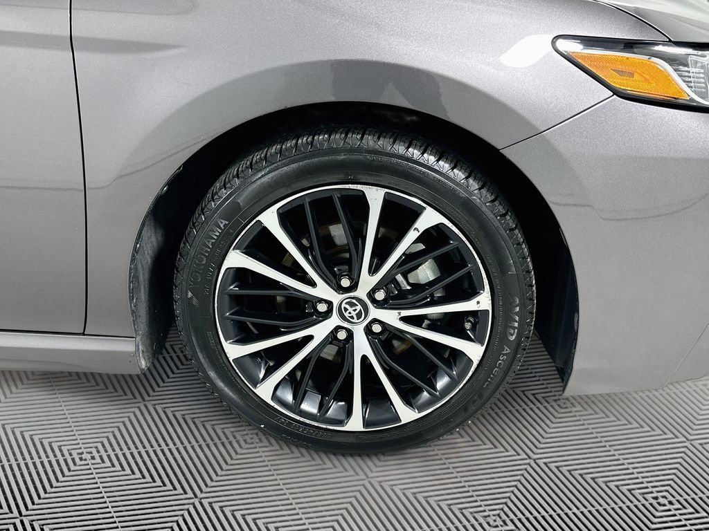 Used 2019 Toyota Camry SE w/ Convenience Package FWD image 27