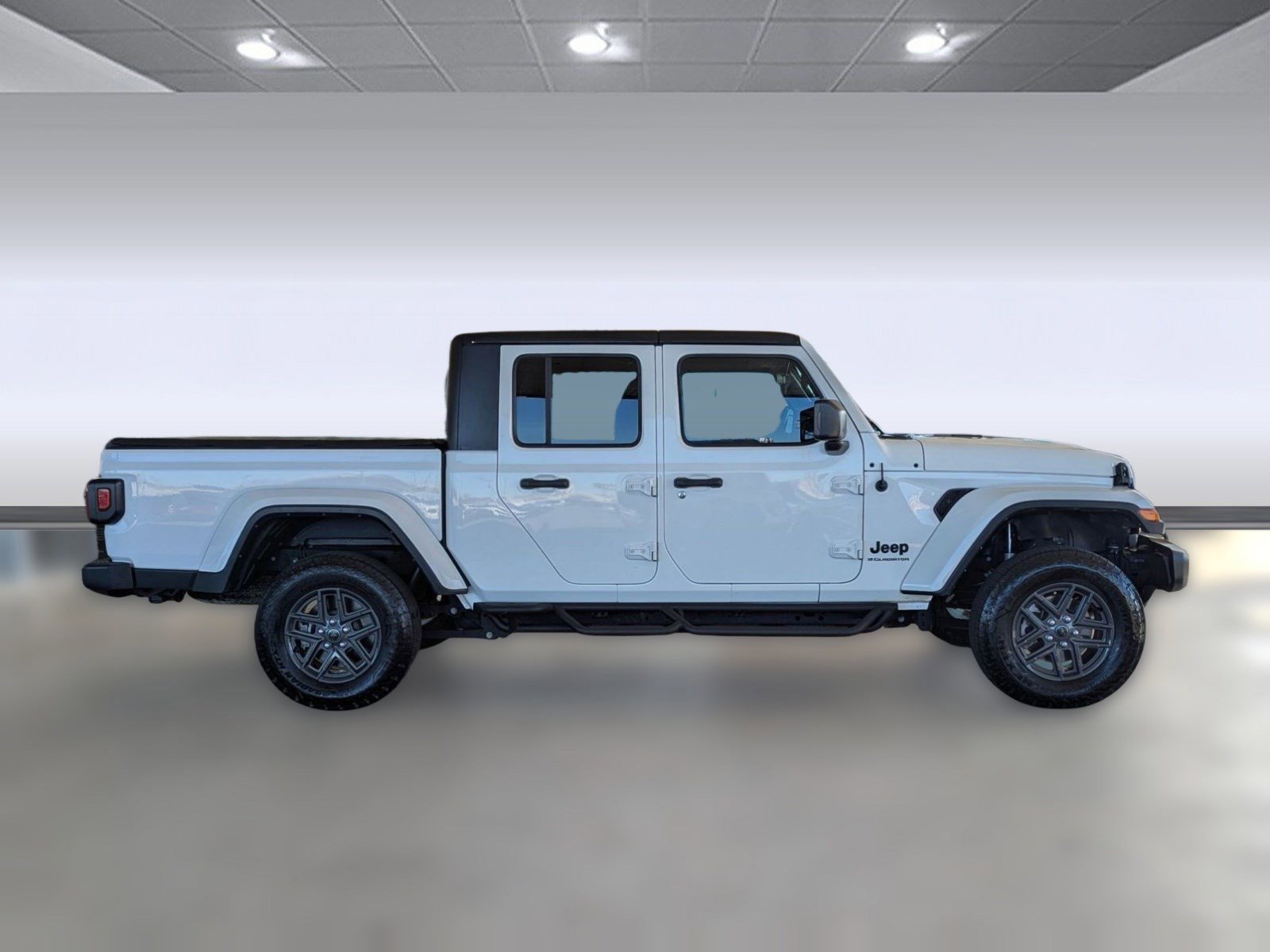 Used 2023 Jeep Gladiator Sport image 6