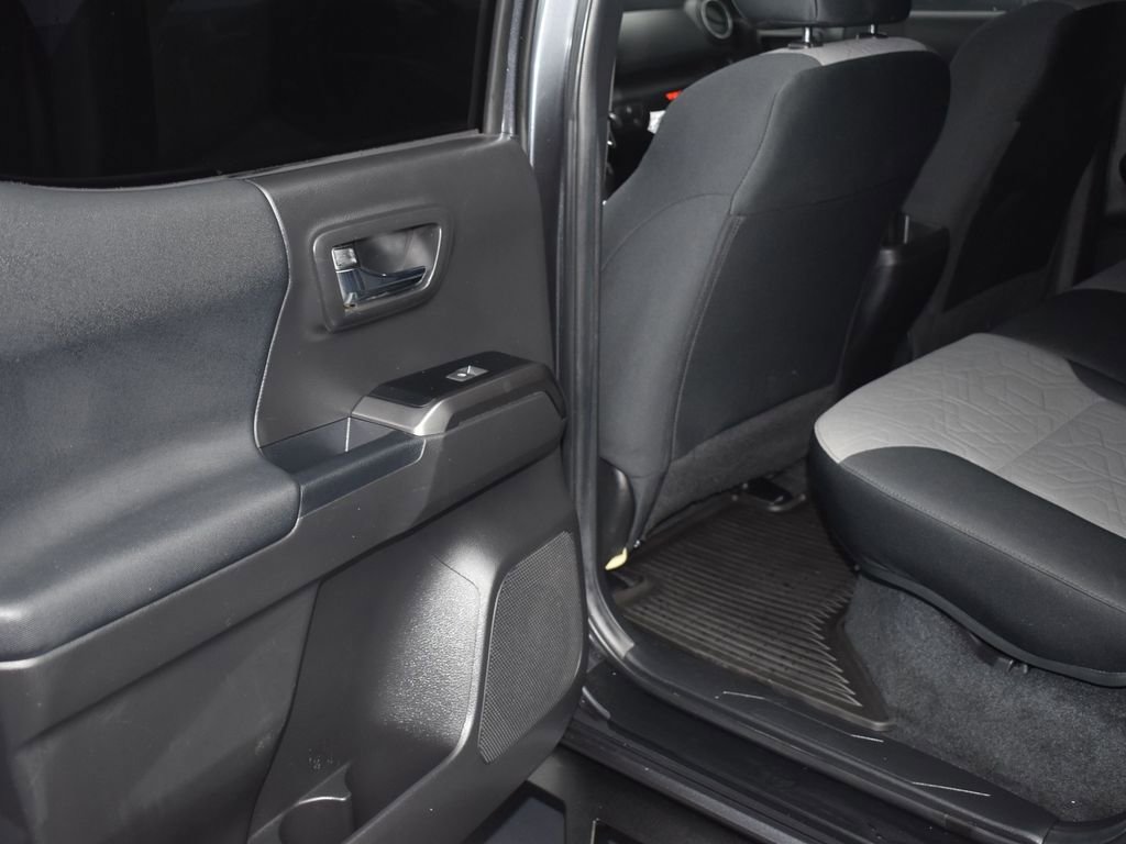 Used 2023 Toyota Tacoma TRD Off-Road image 12