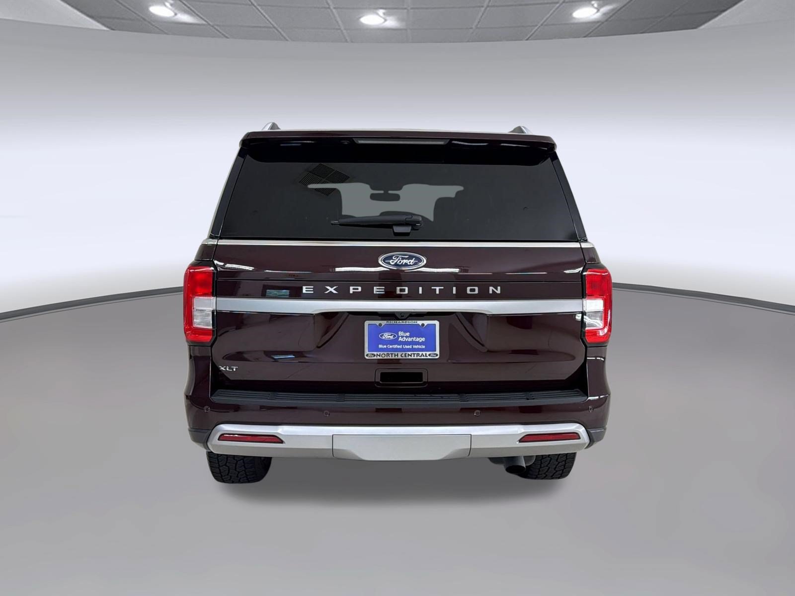 Certified 2024 Ford Expedition XLT RWD image 10