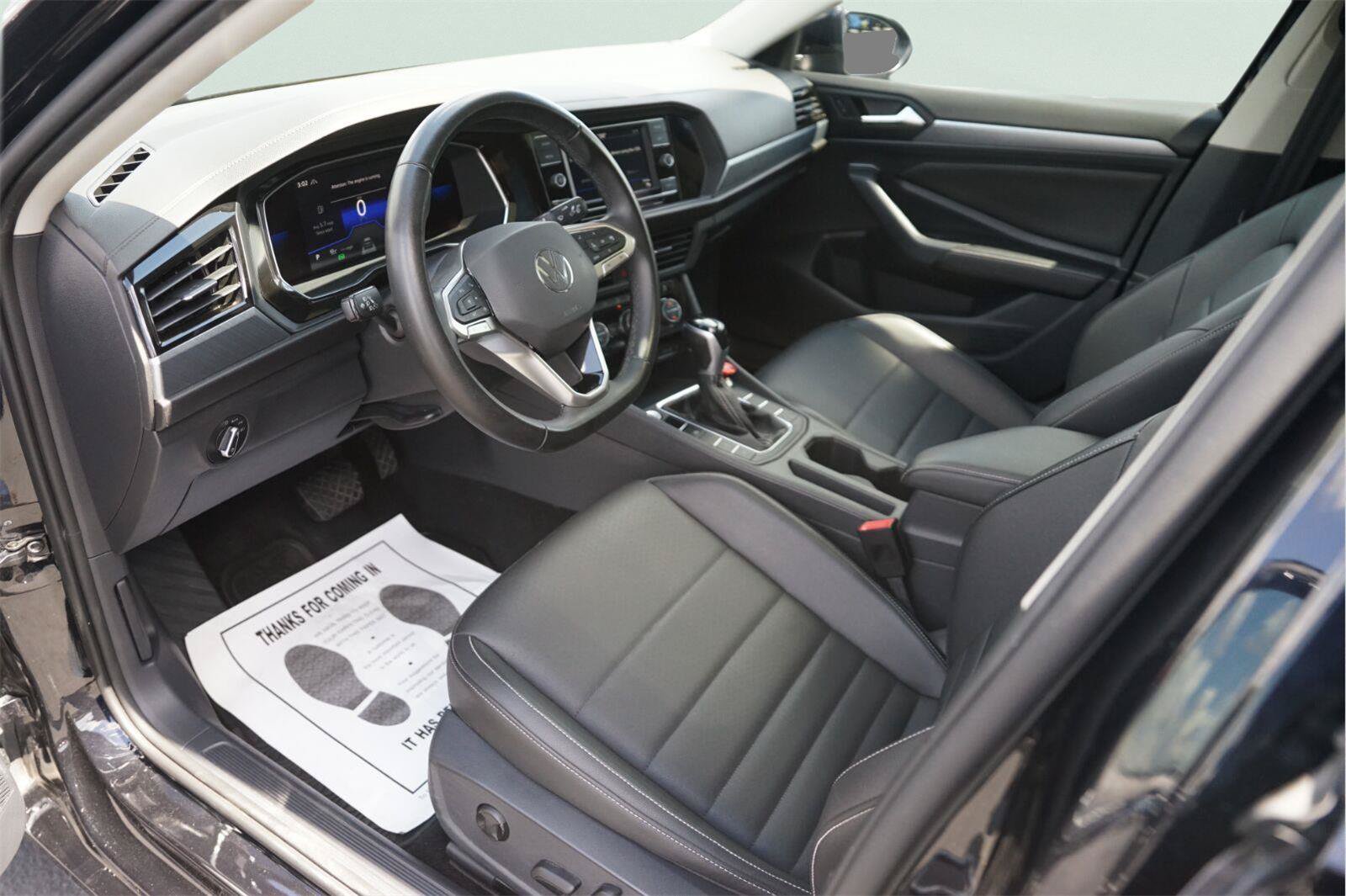 Used 2022 Volkswagen Jetta SE FWD image 8