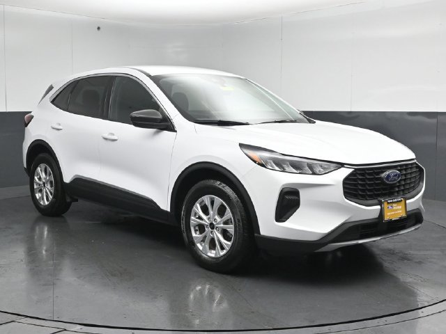Certified 2023 Ford Escape Active w/ Tech Pack #1 AWD/4WD image 1