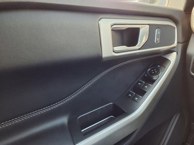 Certified 2023 Ford Explorer XLT w/ Equipment Group 202A image 25