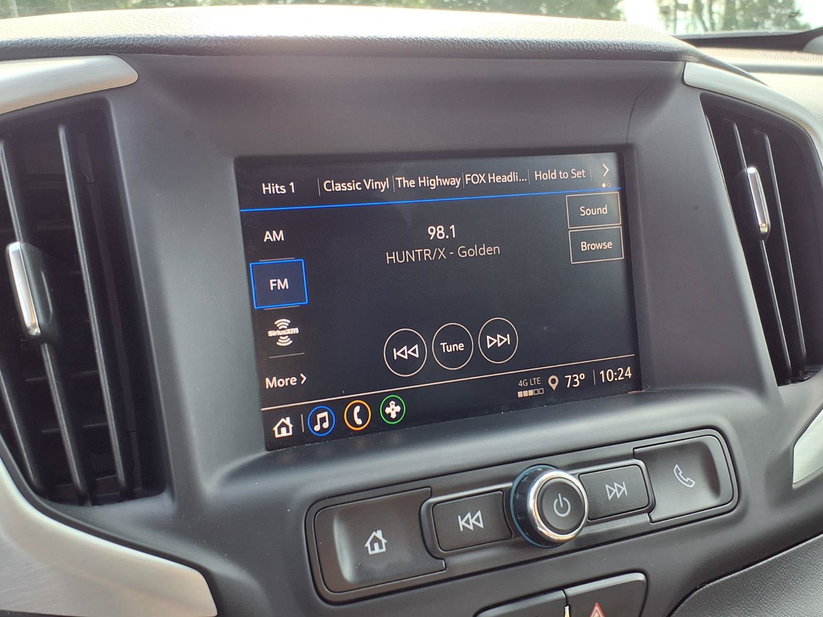 Used 2023 GMC Terrain SLE w/ Driver Convenience Package FWD image 5