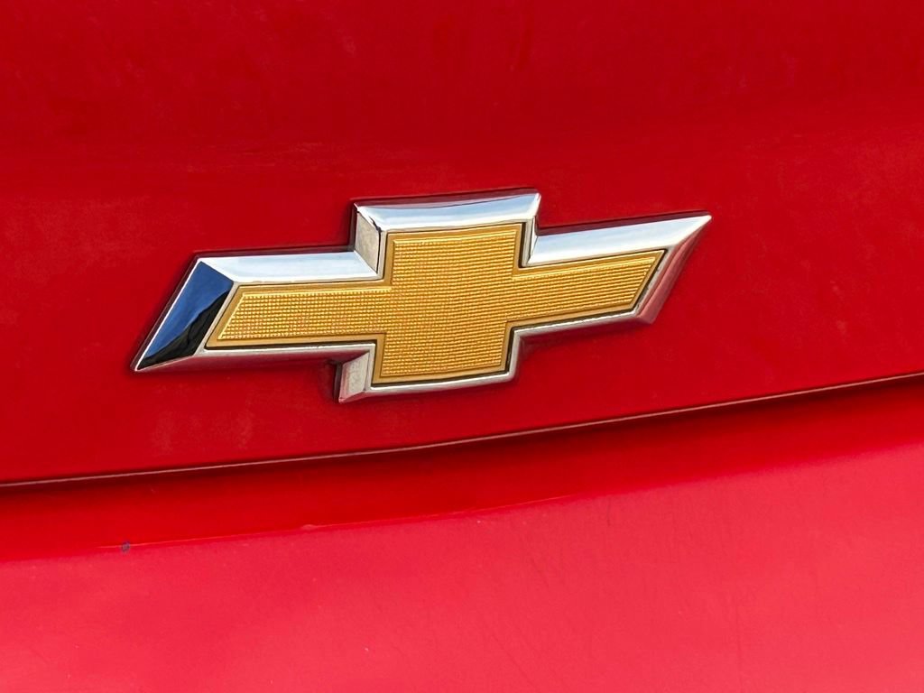 Used 2022 Chevrolet Camaro LT RWD image 23