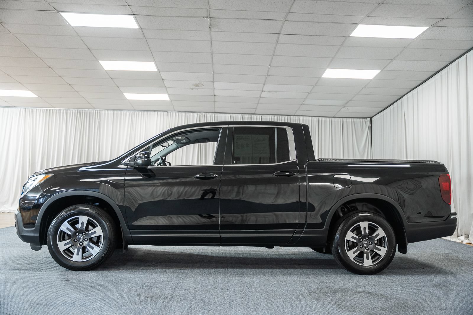 Used 2017 Honda Ridgeline RTL-T image 5