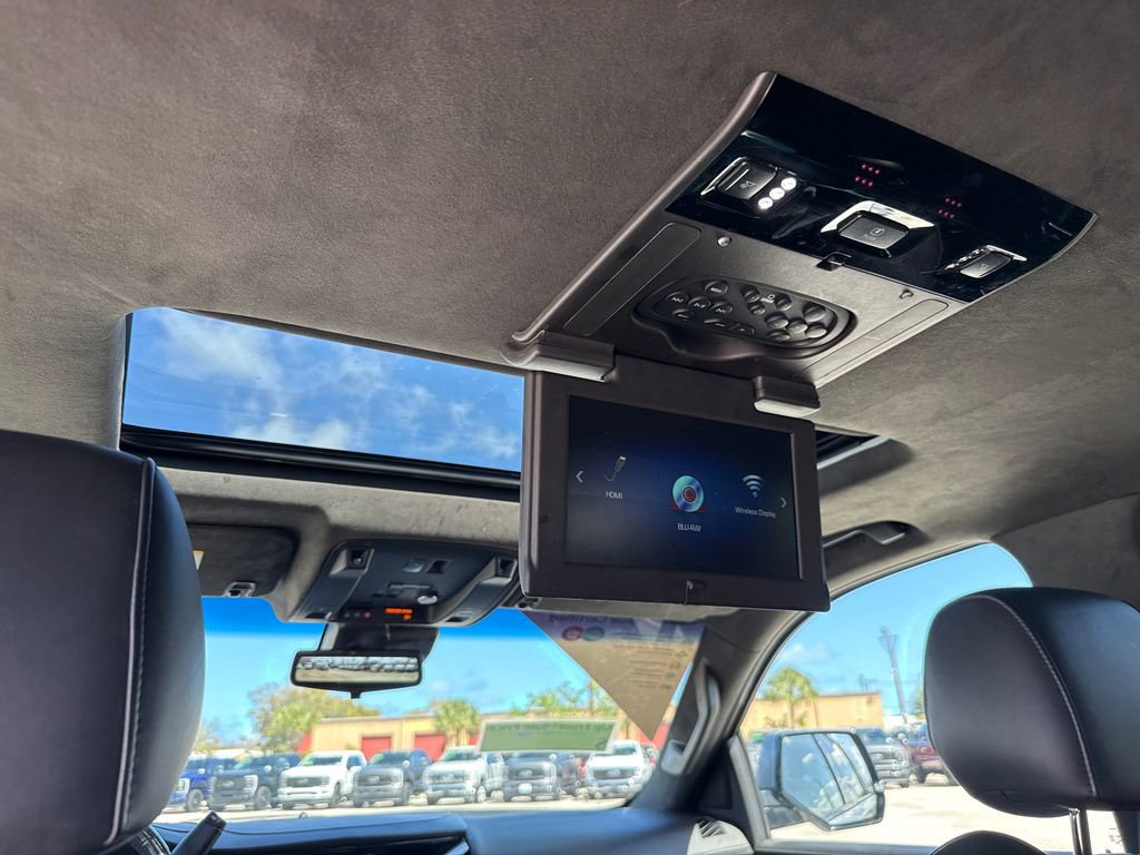 Used 2020 Cadillac Escalade ESV Platinum w/ Escalade Sport Edition image 11