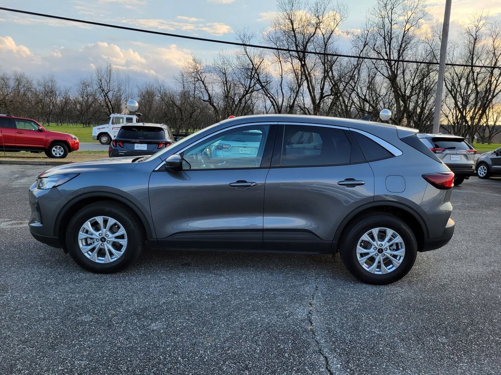 Certified 2024 Ford Escape Active w/ Tech Pack #2 image 2