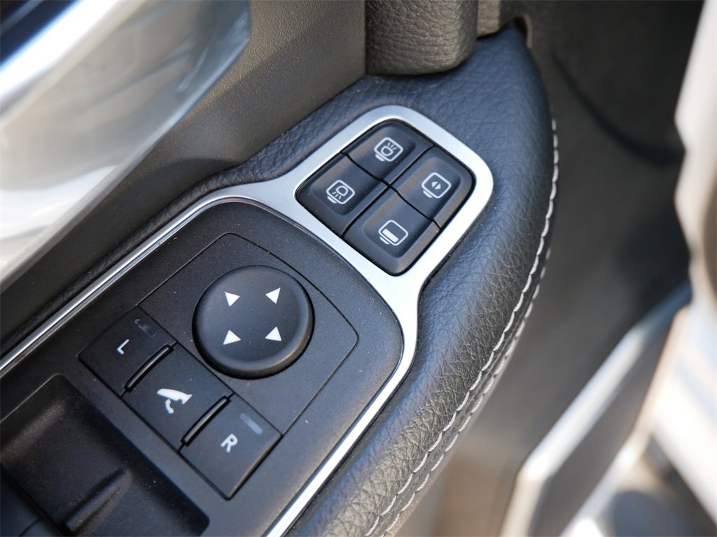 Used 2024 RAM 2500 Laramie image 18