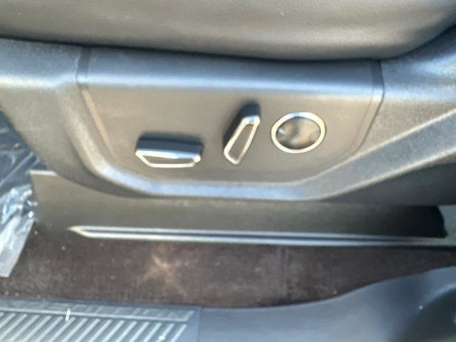 Certified 2022 Ford Expedition Limited image 28