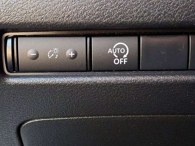 Used 2023 Nissan Rogue S image 25