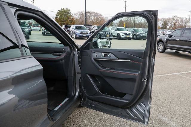 Certified 2025 Ford Explorer ST-Line w/ Premium Package image 38