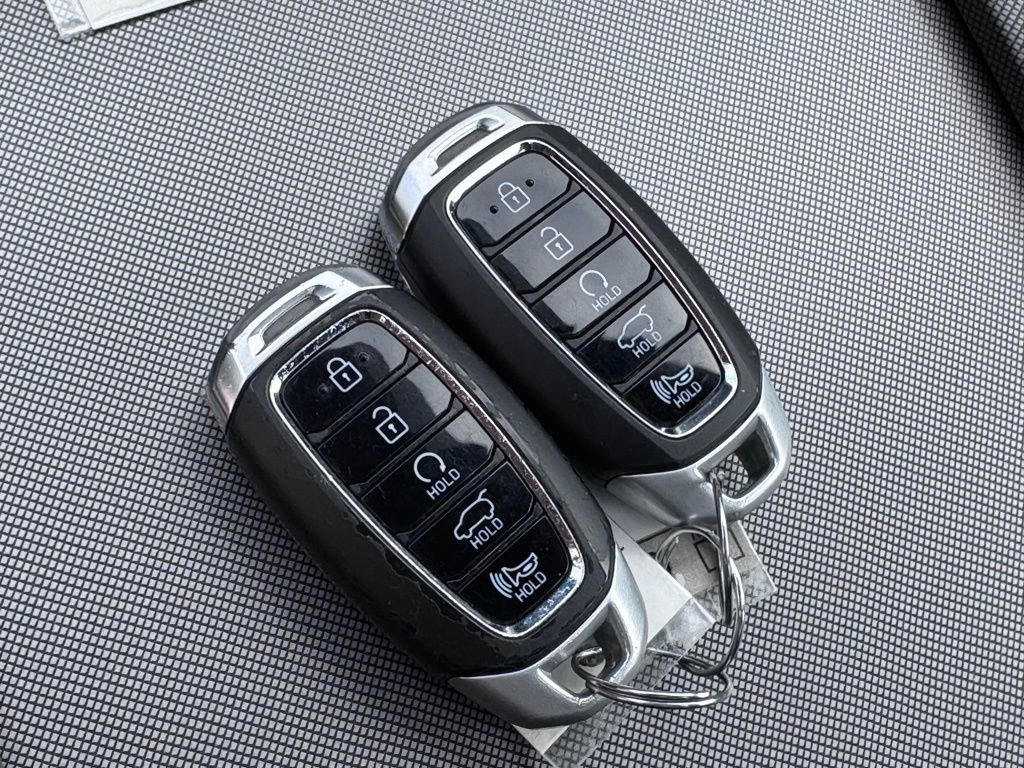 Used 2022 Hyundai Palisade Calligraphy w/ Cargo Package image 14