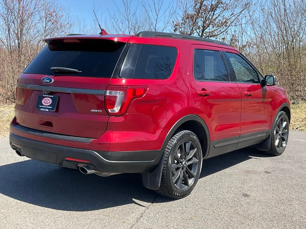 Certified 2019 Ford Explorer XLT w/ Equipment Group 202A image 27