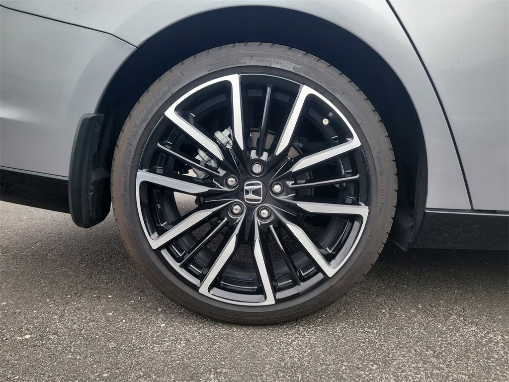 Used 2024 Honda Accord Touring image 5