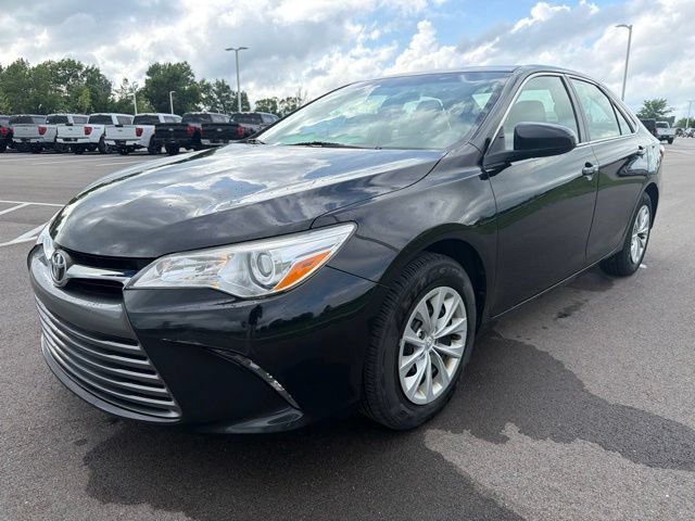 Used 2017 Toyota Camry LE FWD video 2