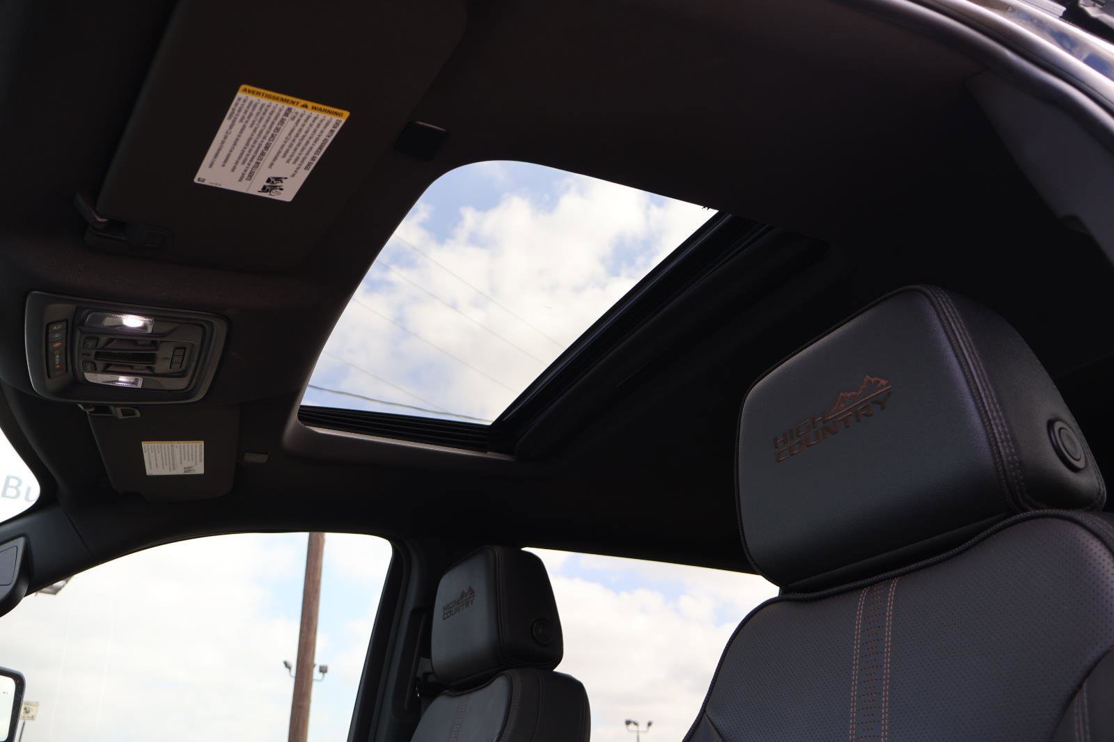 Used 2024 Chevrolet Silverado 2500 High Country w/ High Country Premium Package image 17