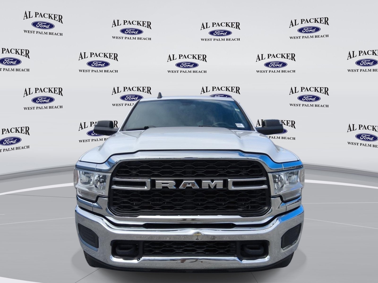Used 2022 RAM 3500 Tradesman w/ Chrome Appearance Group AWD/4WD image 10