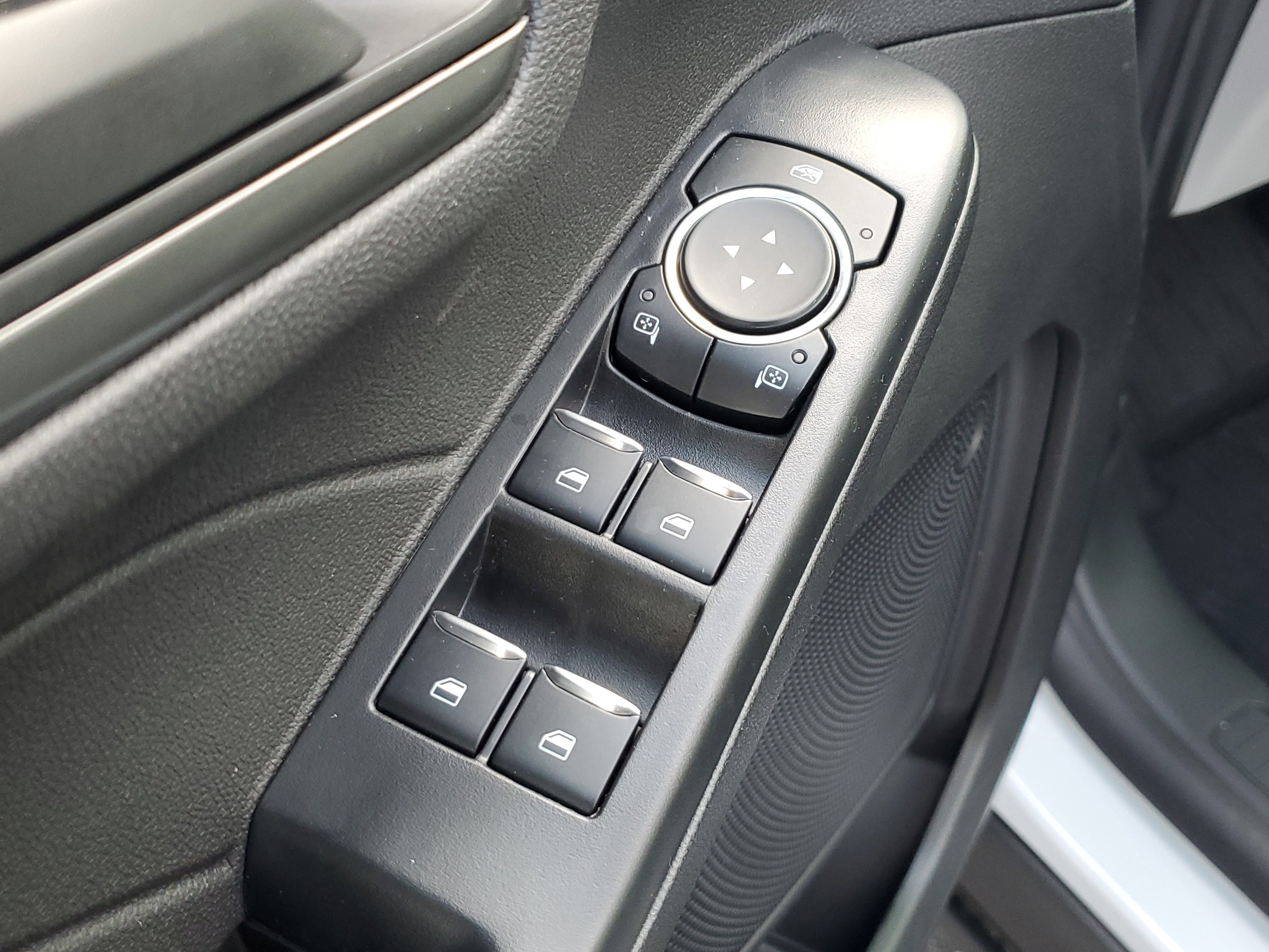 Certified 2026 Ford Escape Active w/ Cold Weather Package image 16