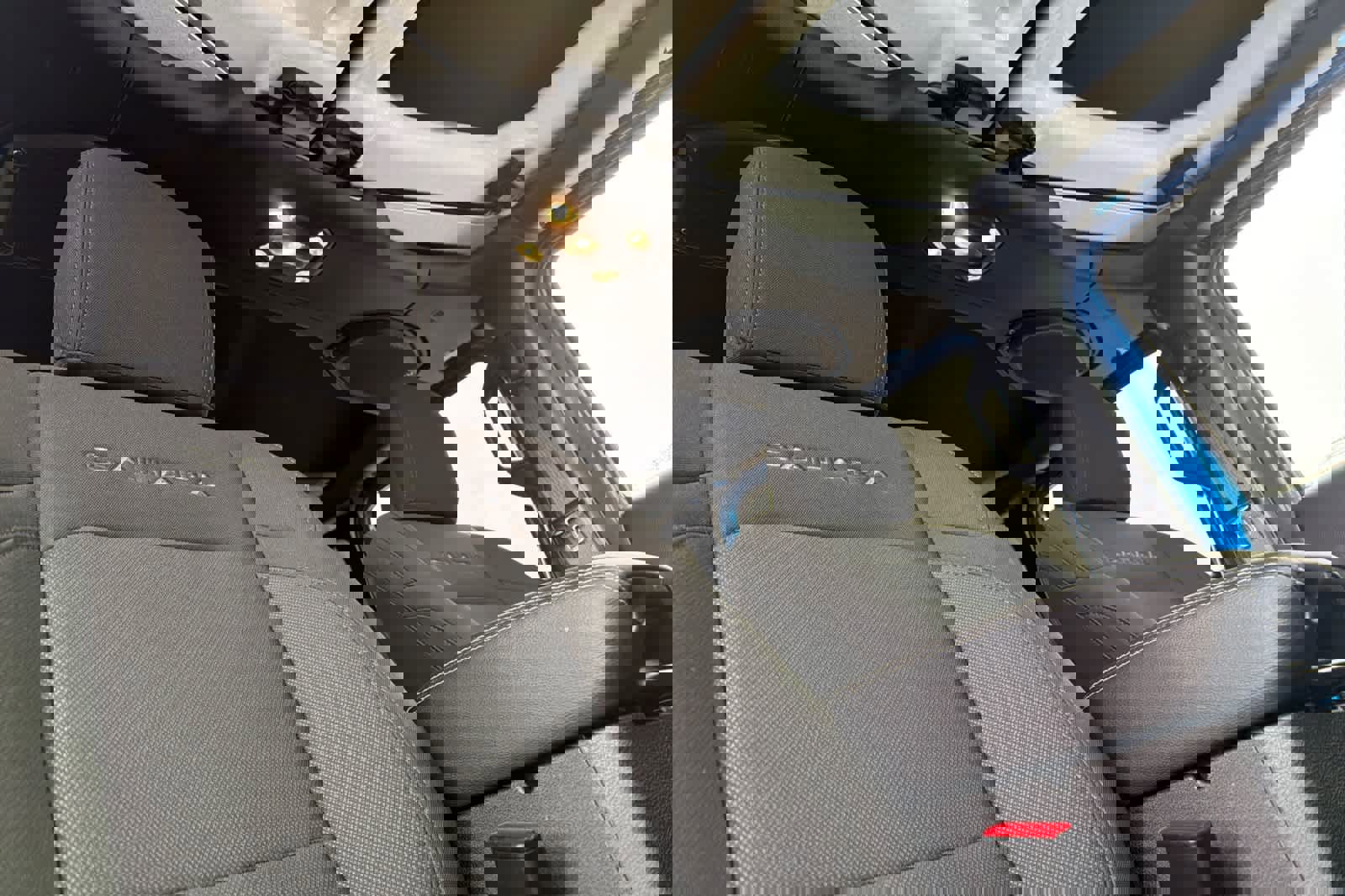 Used 2022 Jeep Wrangler Unlimited Sahara w/ Cold Weather Group image 17