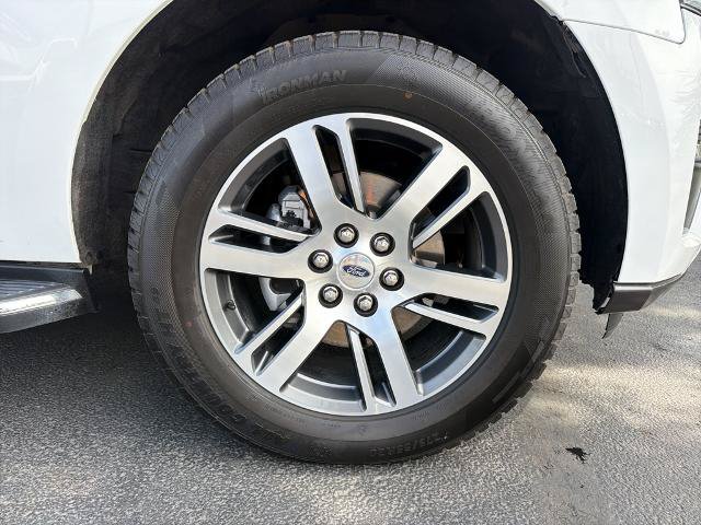 Certified 2023 Ford Expedition Limited AWD/4WD image 5