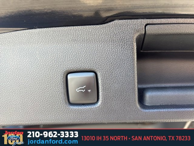 Certified 2022 Ford Escape Titanium w/ Titanium Elite Package image 25