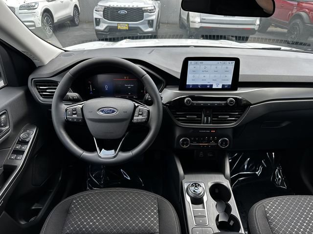 Certified 2025 Ford Escape Active w/ Cold Weather Package AWD/4WD image 13