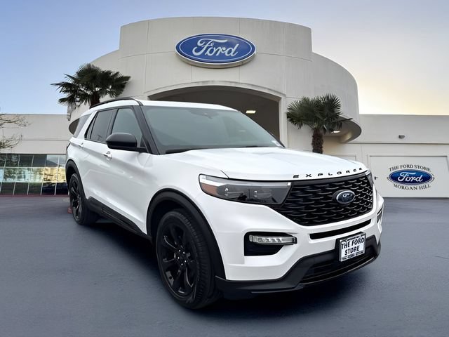 Certified 2023 Ford Explorer ST-Line w/ Class IV Trailer Tow Package RWD image 4