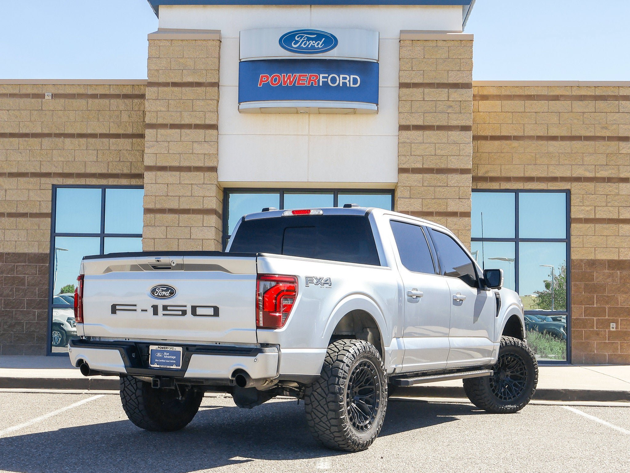 Certified 2024 Ford F150 Lariat w/ FX4 Off-Road Package AWD/4WD image 6
